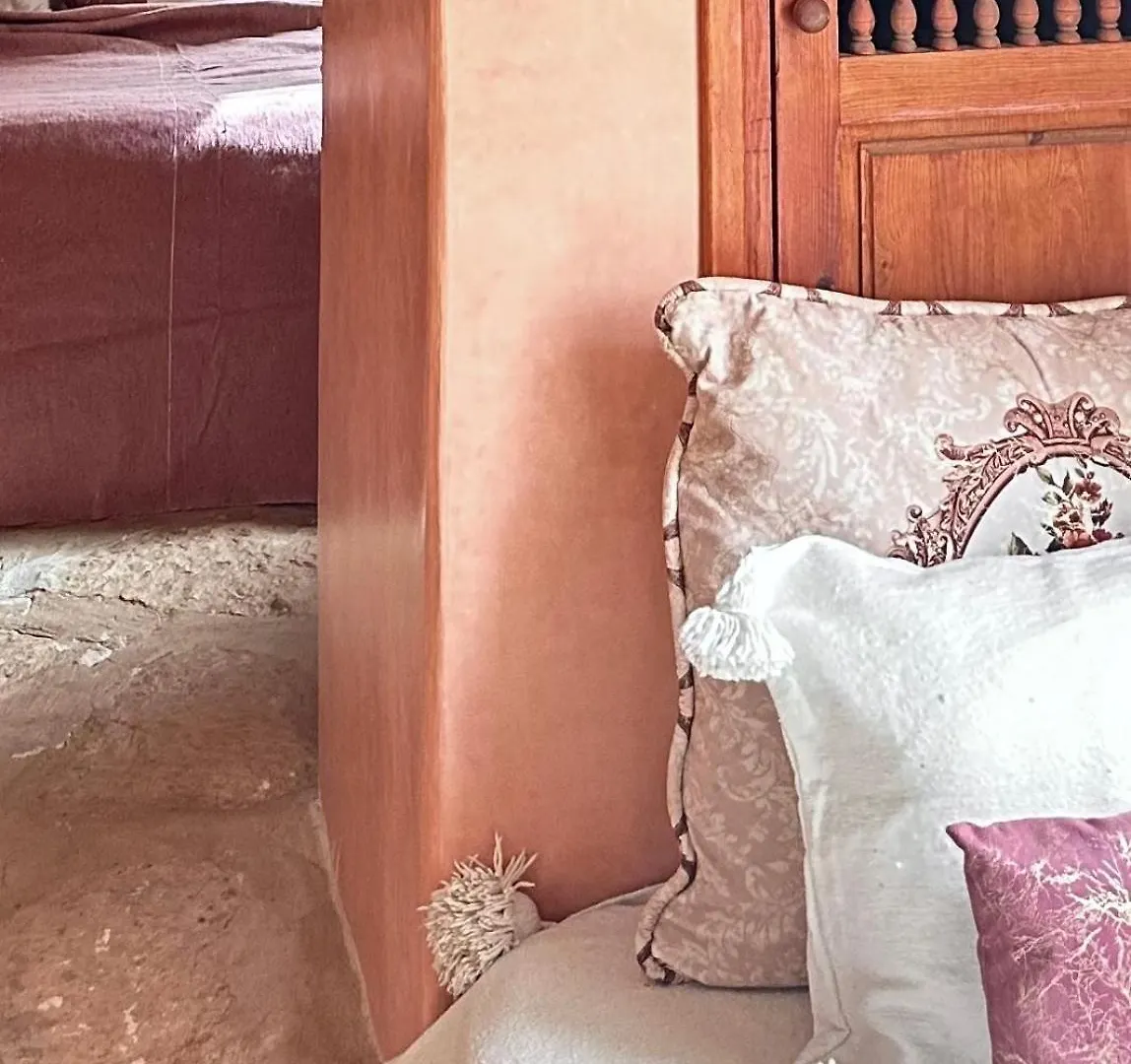 Atlantis 12, Maison D'Hotes Et D'Art Εσαουίρα Πανσιόν