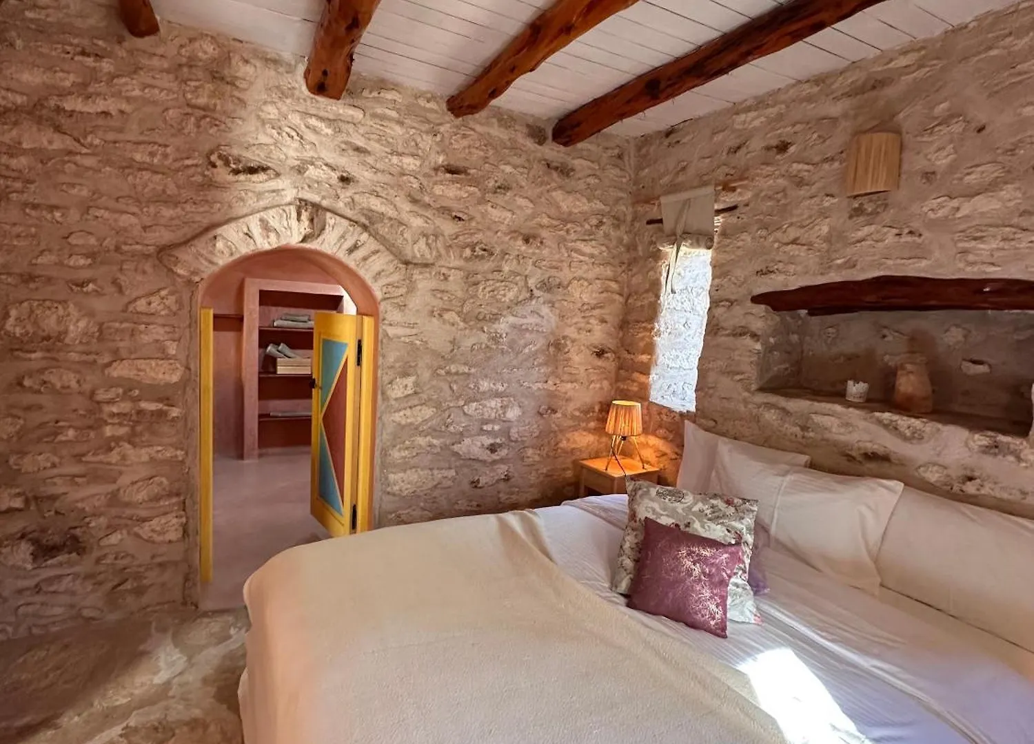Atlantis 12, Maison D'Hotes Et D'Art Εσαουίρα