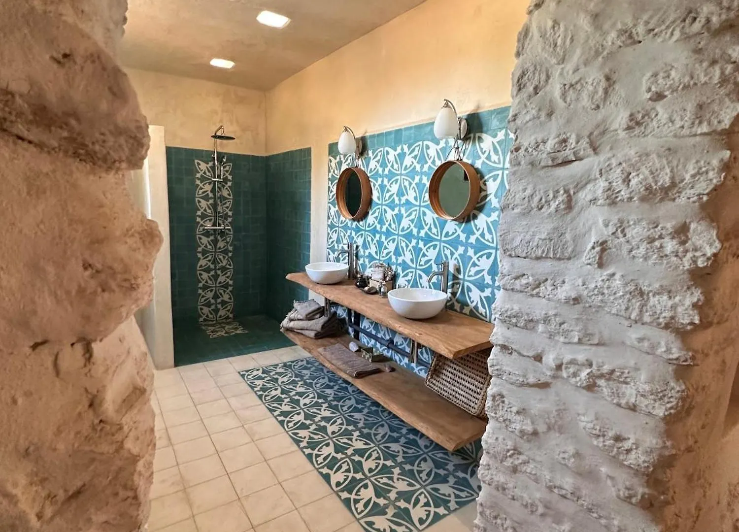 Πανσιόν Atlantis 12, Maison D'Hotes Et D'Art Εσαουίρα