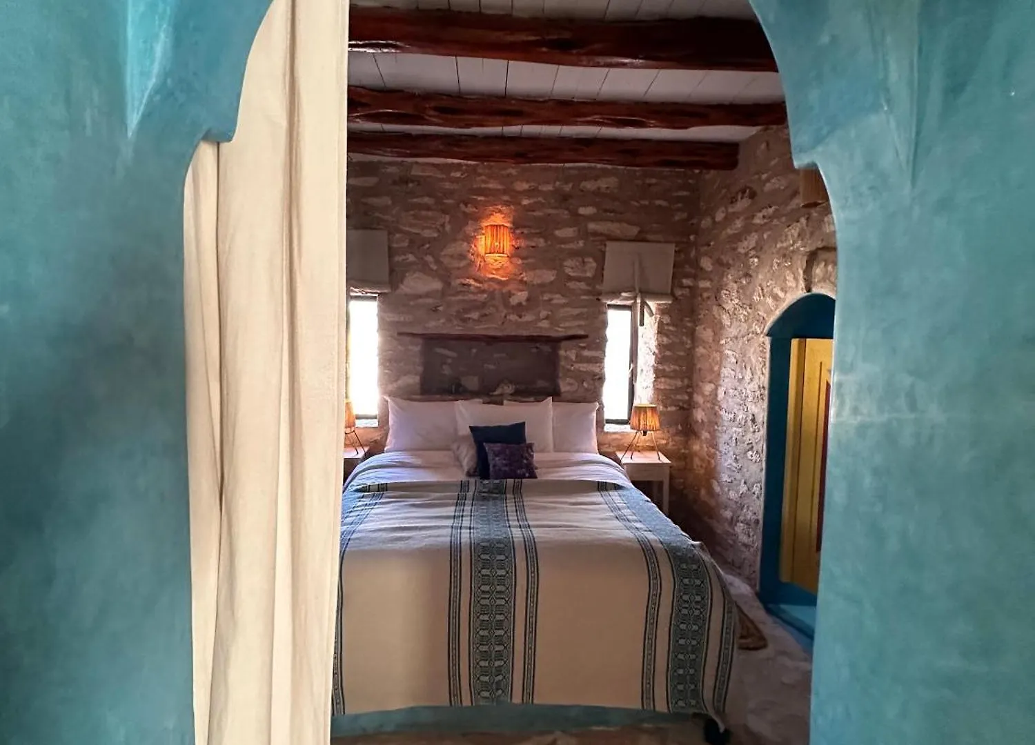 Πανσιόν Atlantis 12, Maison D'Hotes Et D'Art Εσαουίρα