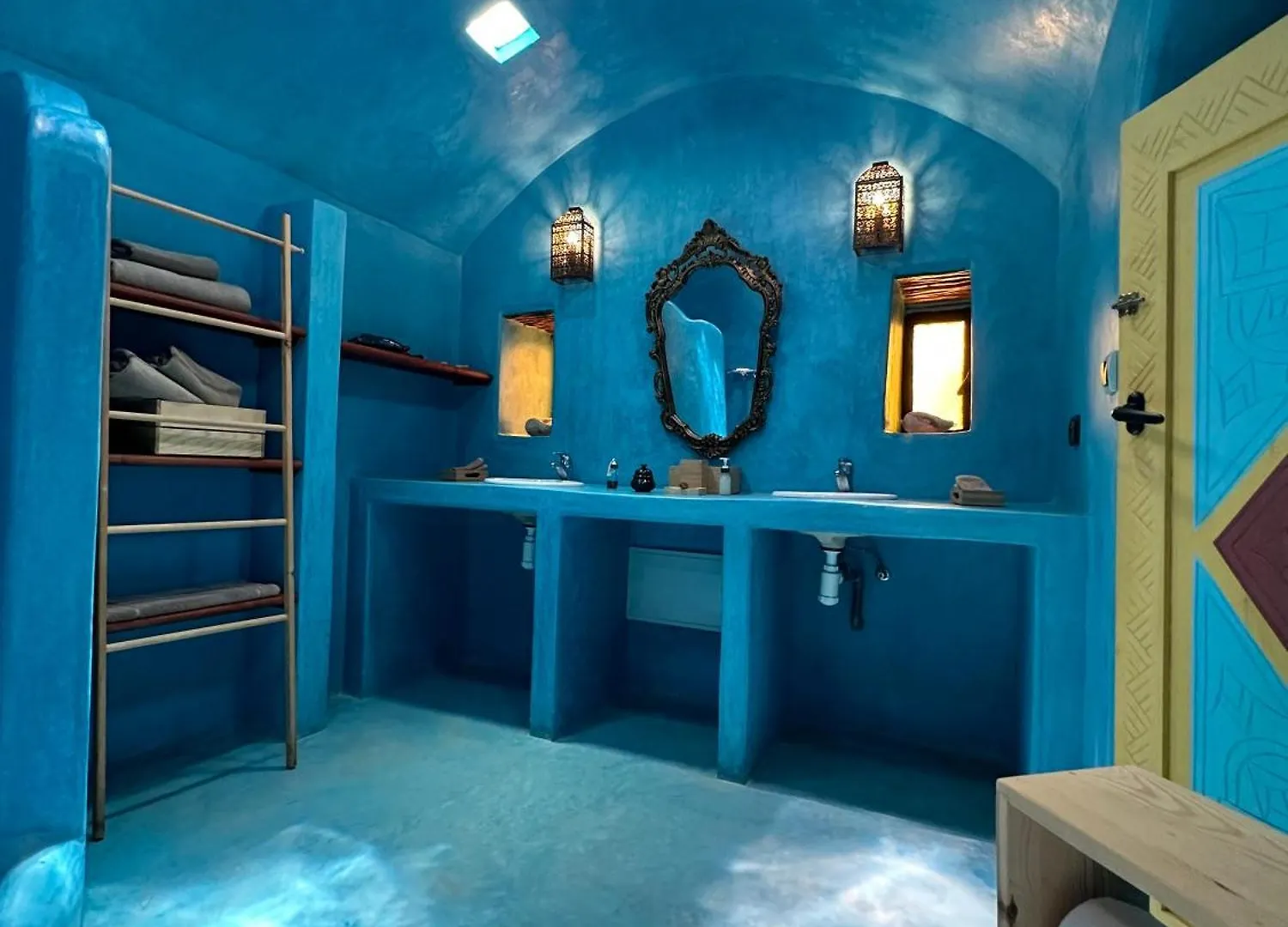 Atlantis 12, Maison D'Hotes Et D'Art Εσαουίρα